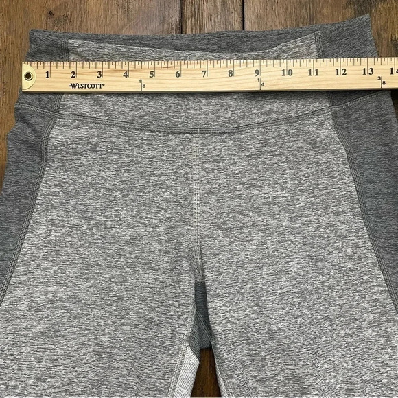 EUC Outdoor Voices activewear leggings. Multi-tone gray color. Size Medium. - Picture 6 of 8